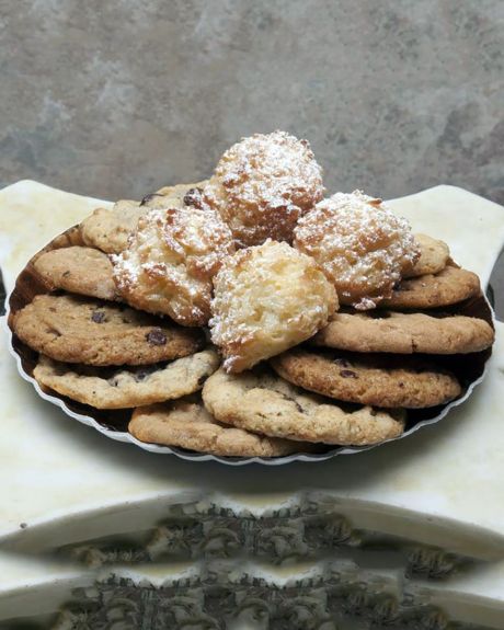 Just like home cookie assortment-Cookies we all grew up with, Chocolate Chip, Oatmeal with Raisins, peanut Butter, and Coconut Macaroons. All items are baked daily in Long Beach, insuring freshness and quality.-cookies