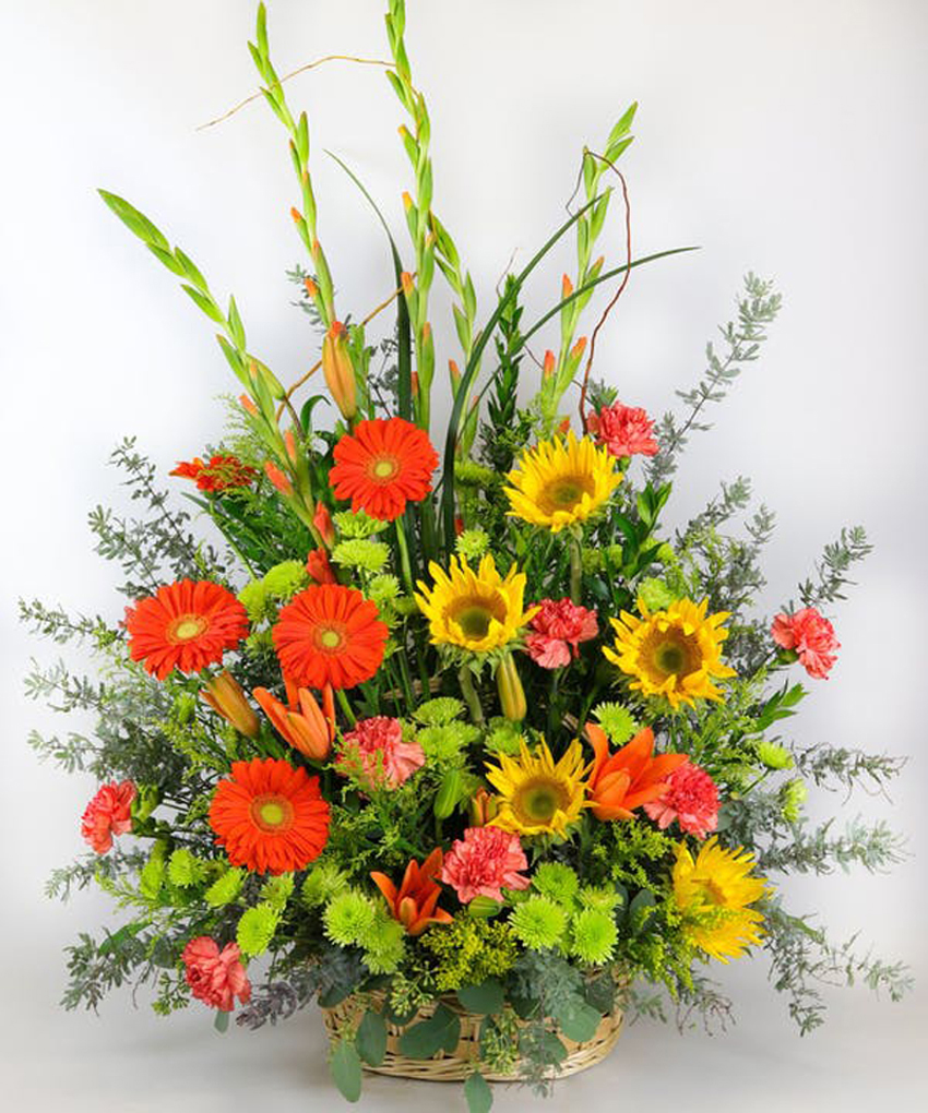 Sentiments Standard A gorgeous sympathy tribute basket designed in Autumnal colors.
DELIVERY: Every order is hand-delivered direct to the recipient. These items will be delivered by us locally, or a qualified retail local florist.
